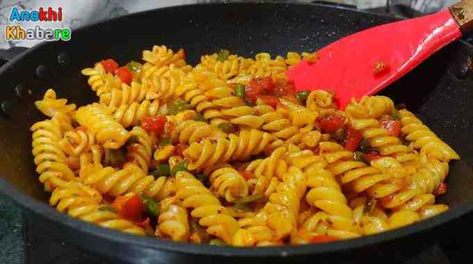 Anokhikhabare.com,Pasta Recipe,mixing pasta