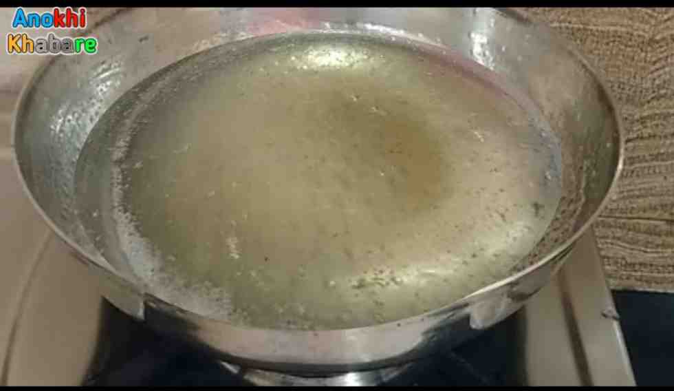 Anokhikhabare.com,Besan Barfi Recipe,Preparing the syrup